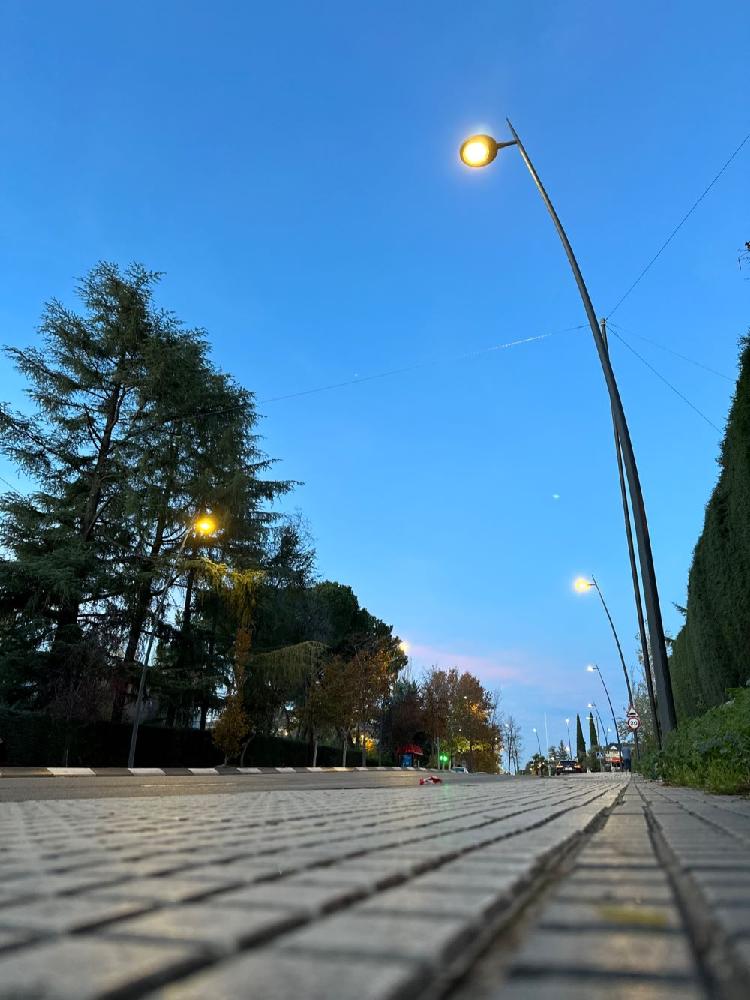 Imagen Majadahonda mejora la iluminación de sus calles con la instalación de casi 8 mil luminarias LED 