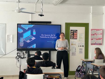 Imagen Ponemos en marcha el Proyecto: "Hábitos digitales y prevención de riesgos a través del pensamiento crítico"